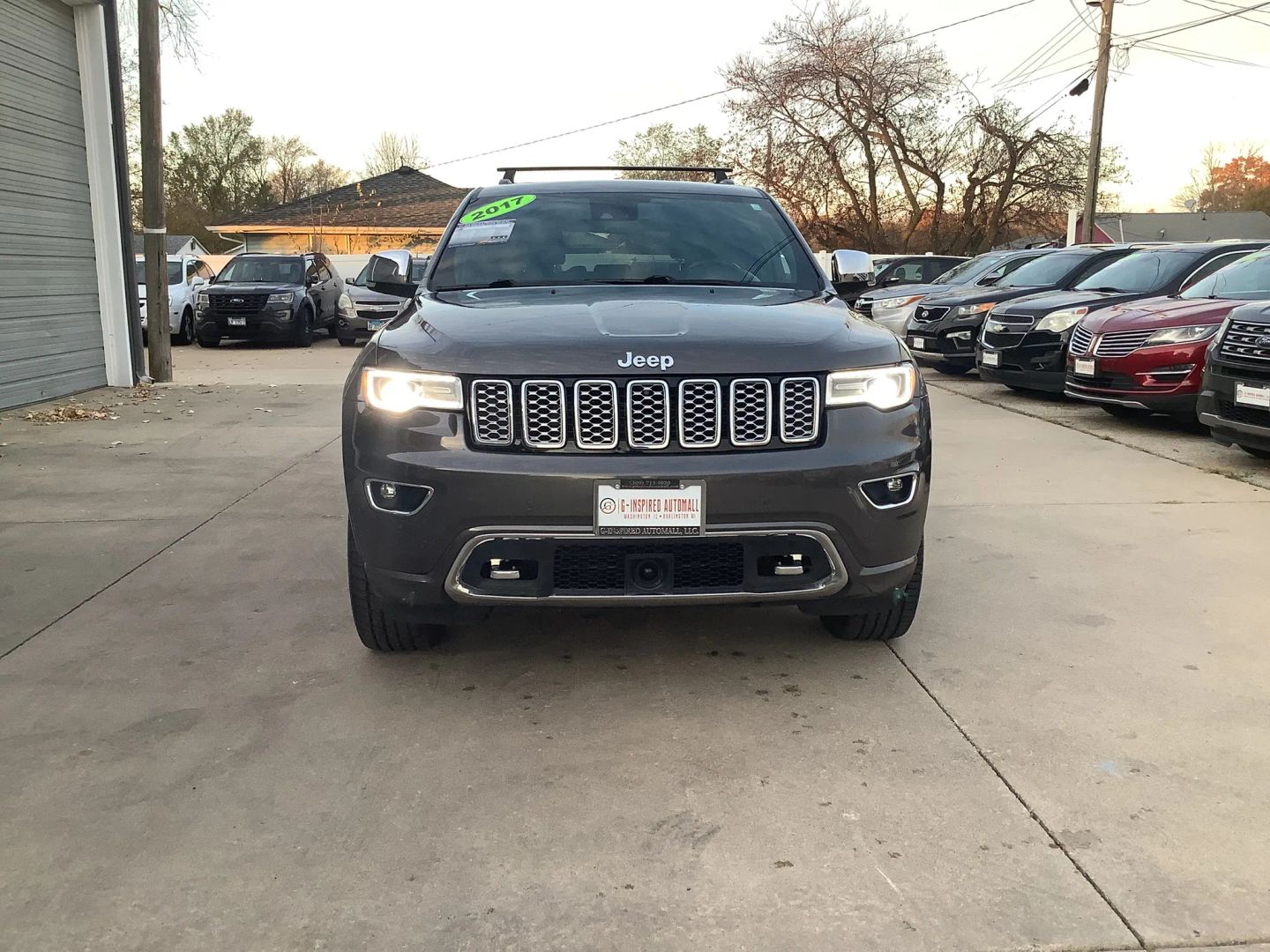 2017 Jeep Grand Cherokee Overland photo 2