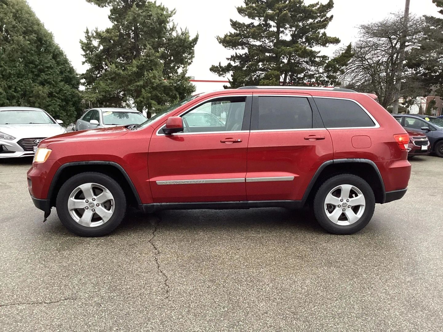 View vehicle photo 4