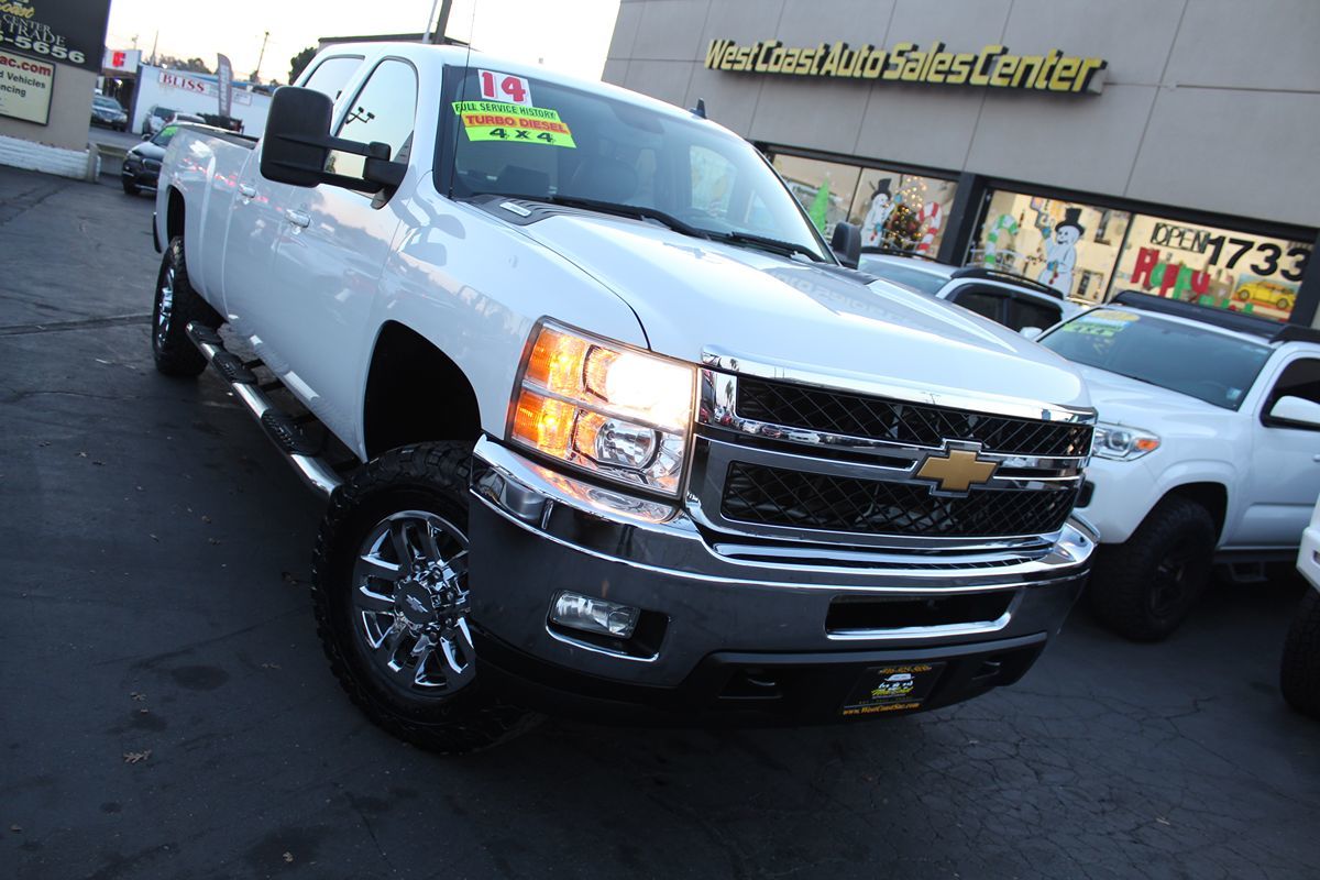 2014 Chevrolet Silverado 2500HD LTZ photo 34