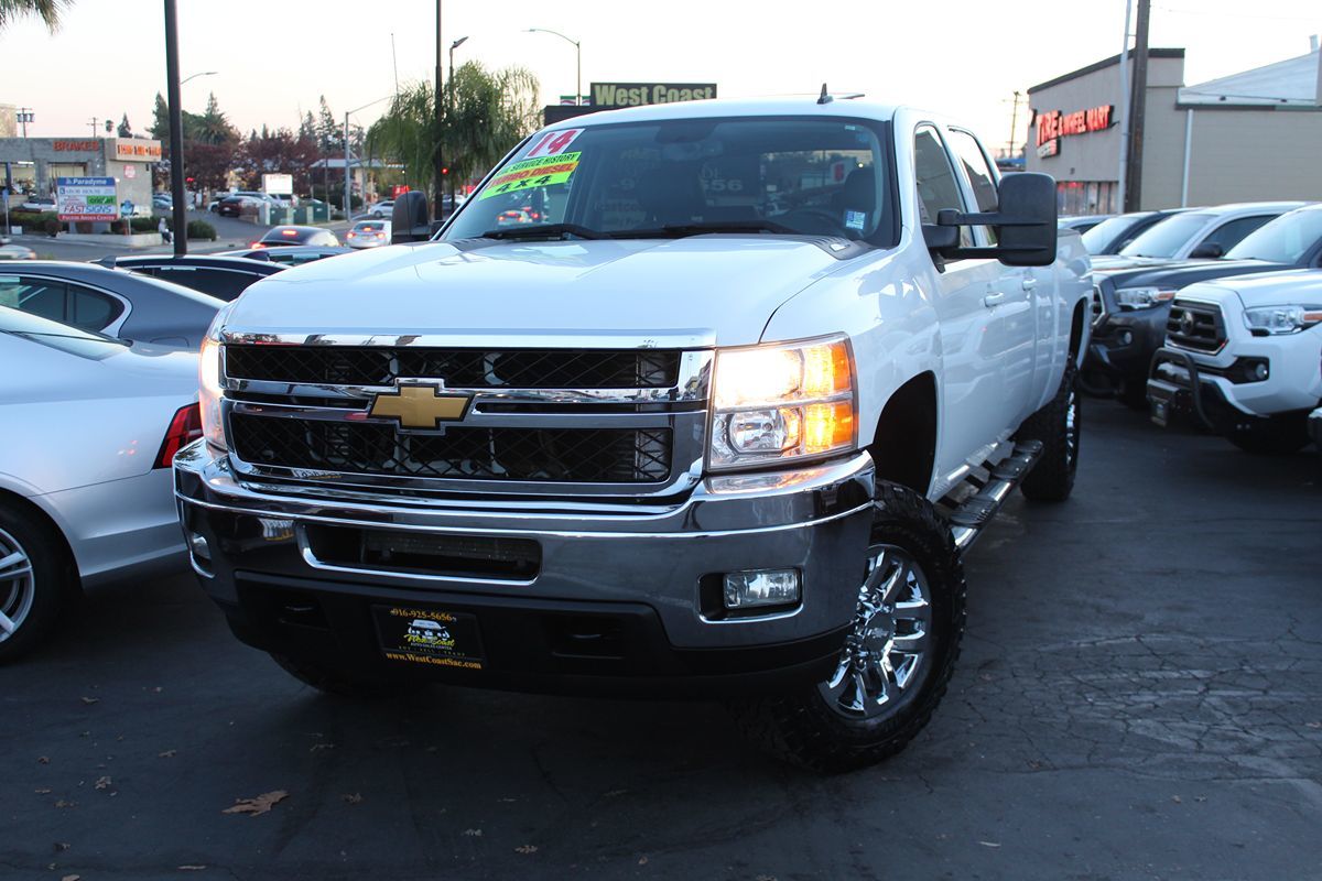 2014 Chevrolet Silverado 2500HD LTZ photo 36