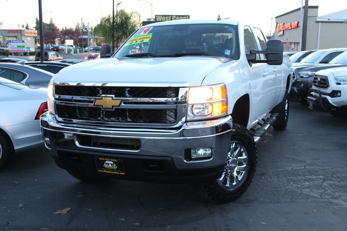 2014 Chevrolet Silverado 2500HD LTZ photo 37