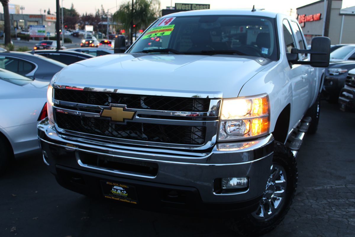 2014 Chevrolet Silverado 2500HD LTZ photo 38