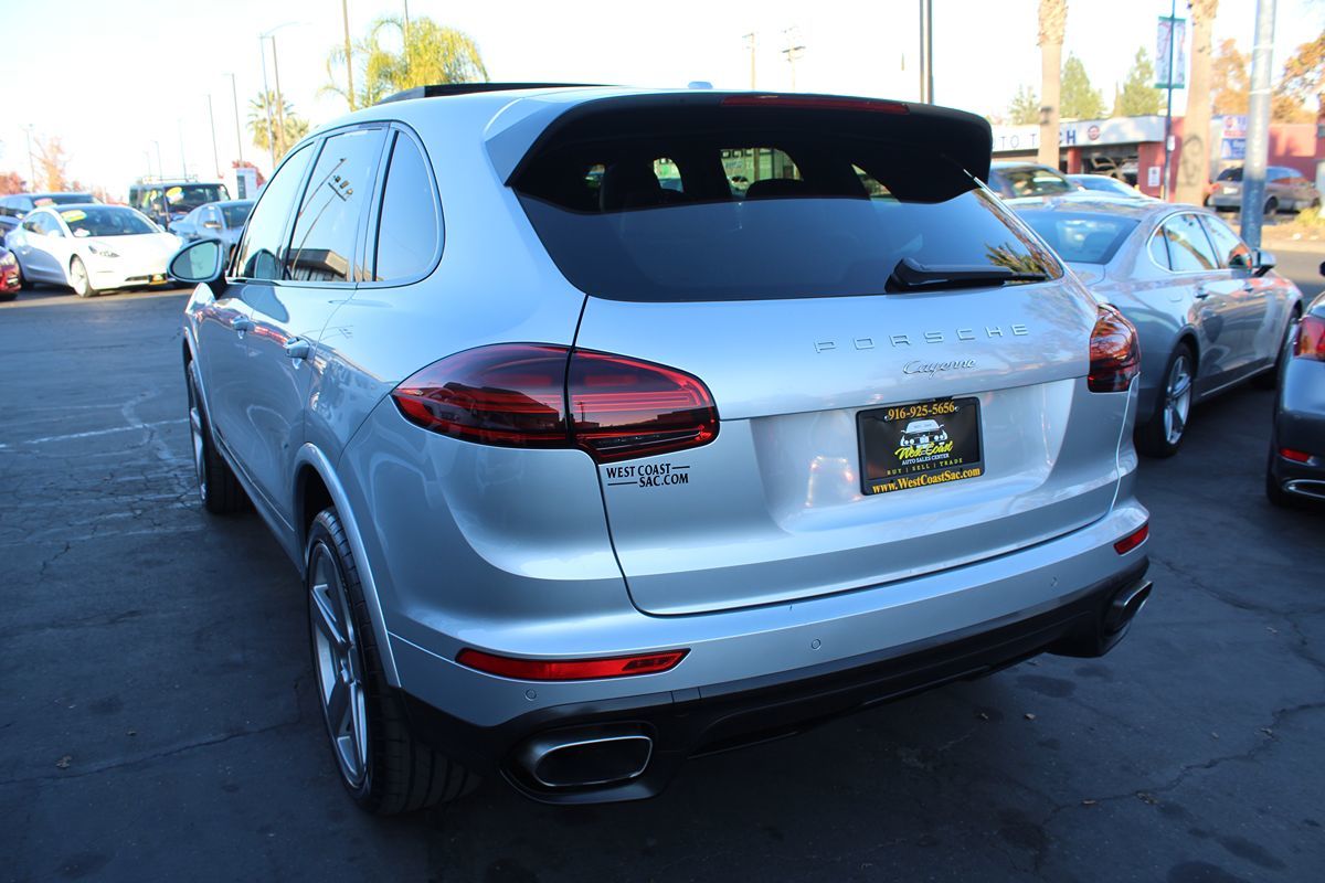 2018 Porsche Cayenne Platinum Edition photo 5