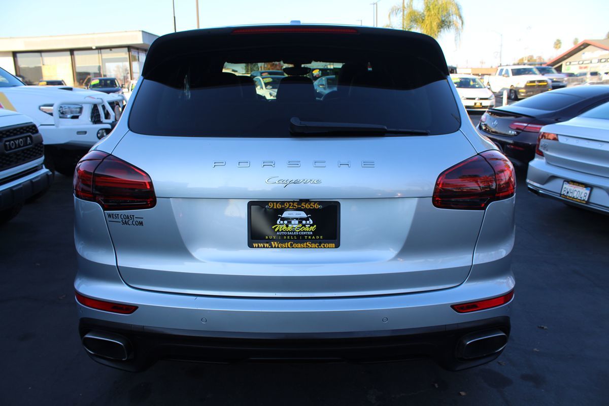 2018 Porsche Cayenne Platinum Edition photo 6