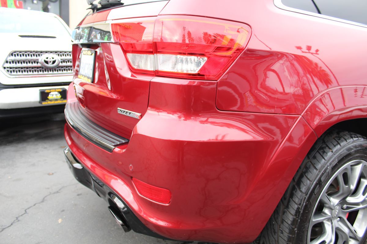 2013 Jeep Grand Cherokee SRT-8 photo 17