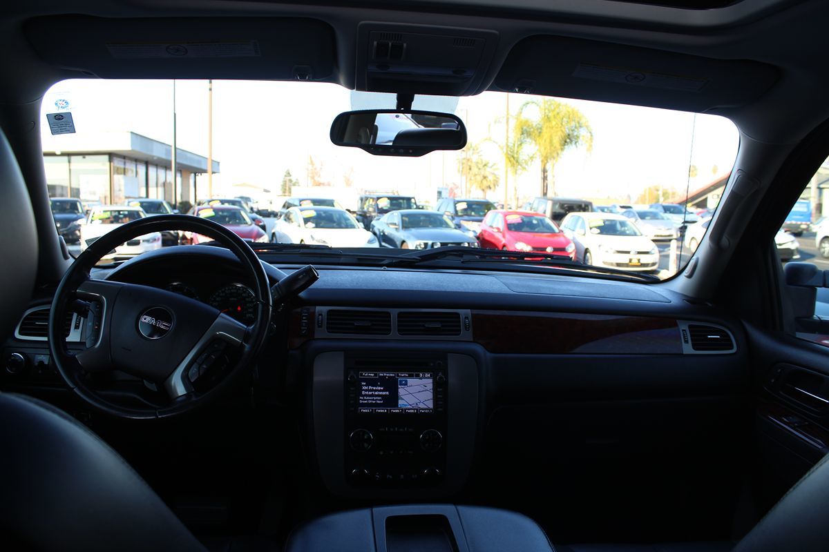 2011 GMC Sierra 2500HD SLT photo 28