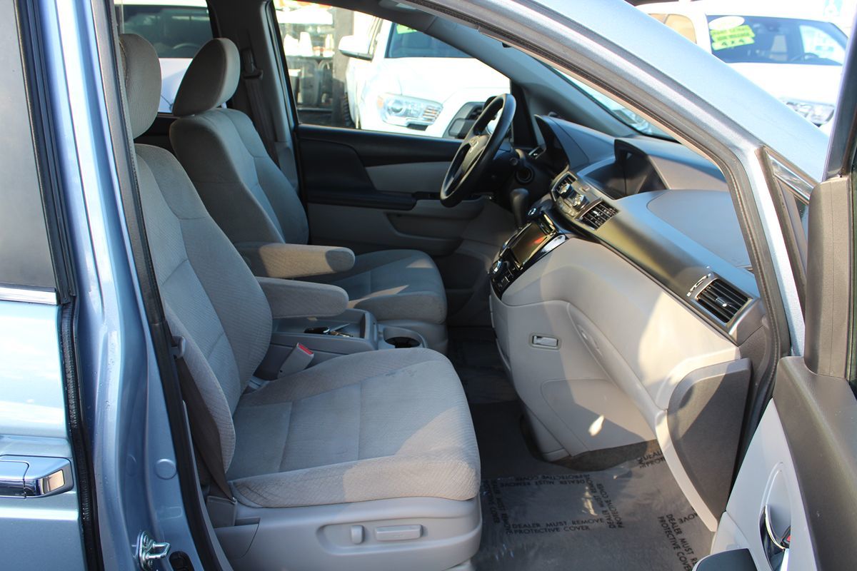 2014 Honda Odyssey EX photo 20