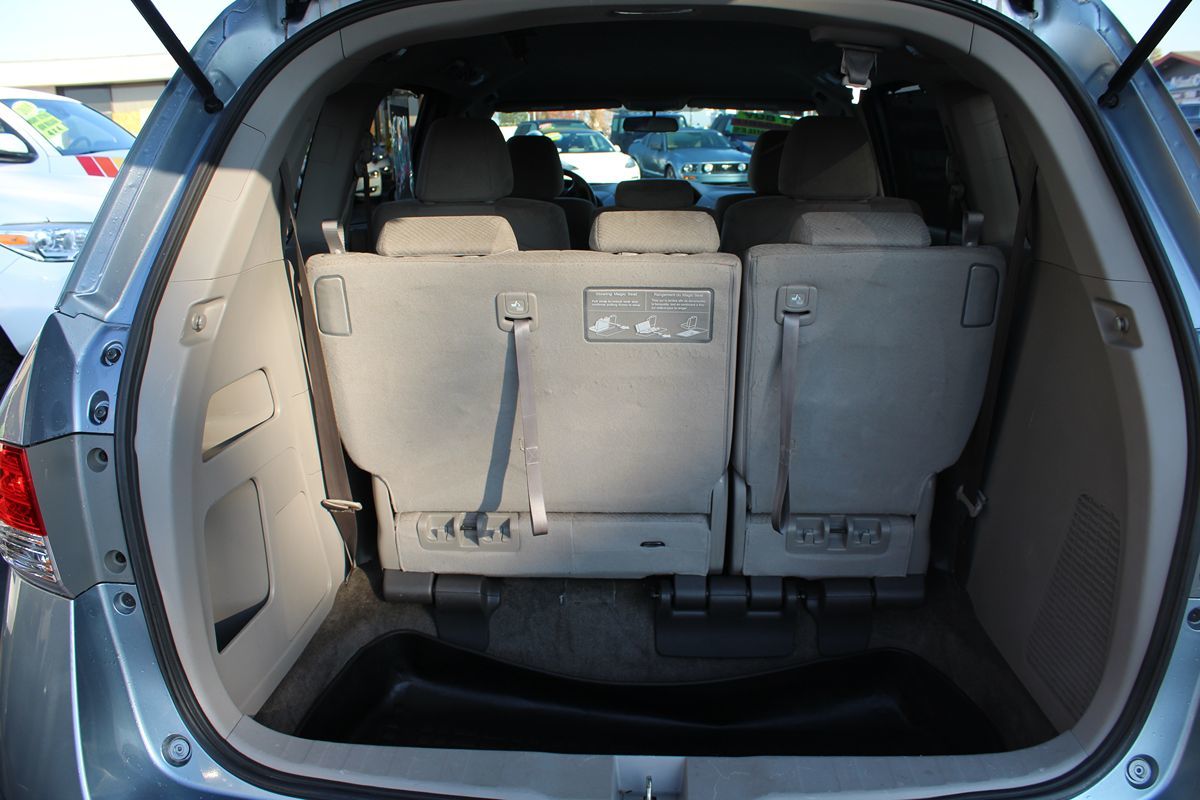 2014 Honda Odyssey EX photo 29