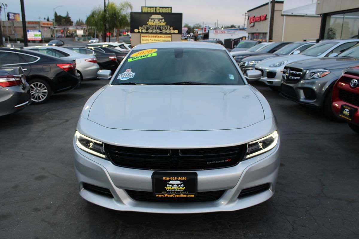 2020 Dodge Charger SXT photo 3