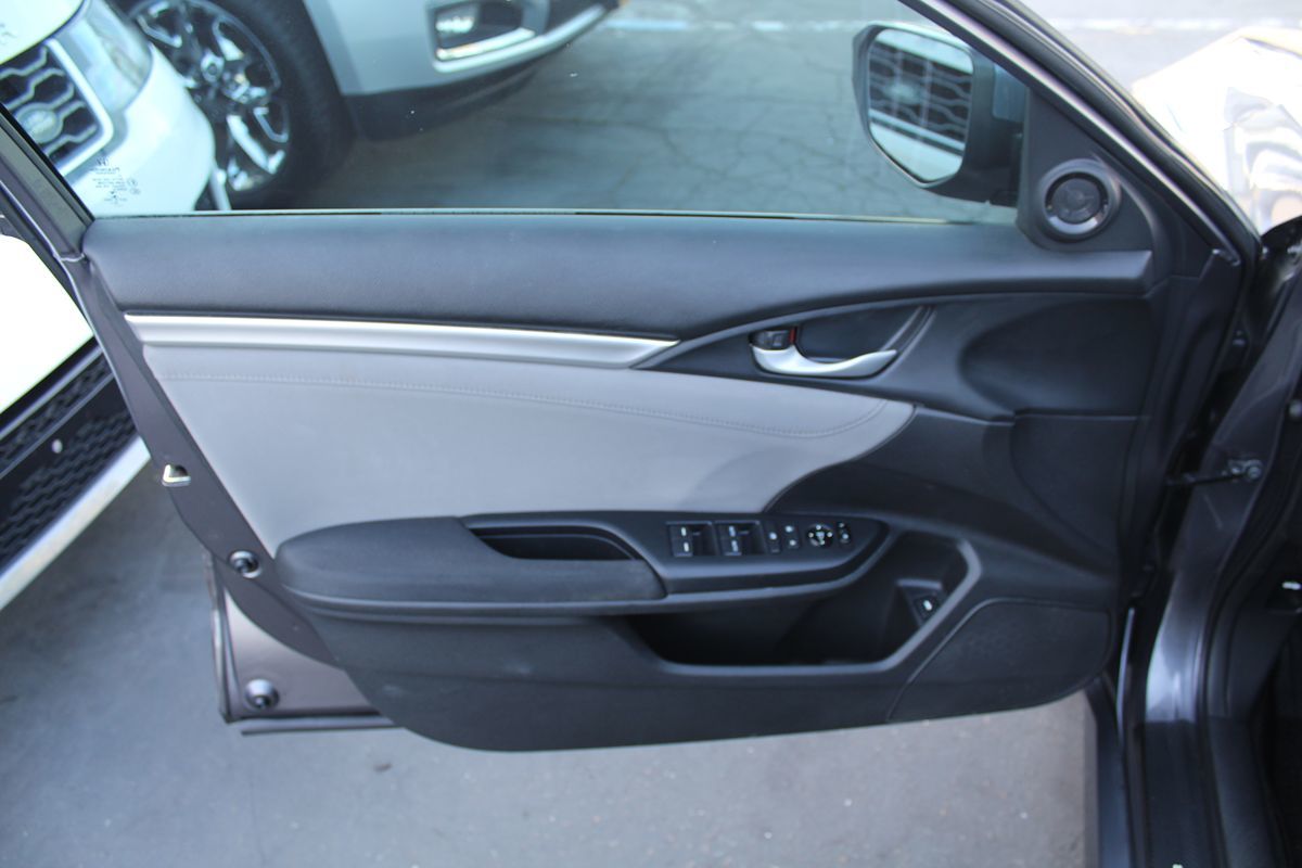 2017 Honda Civic EX-T - Photo 16