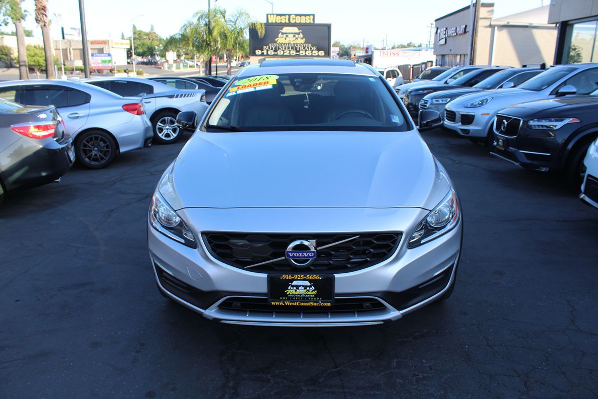 2018 Volvo V60 Base - Photo 3