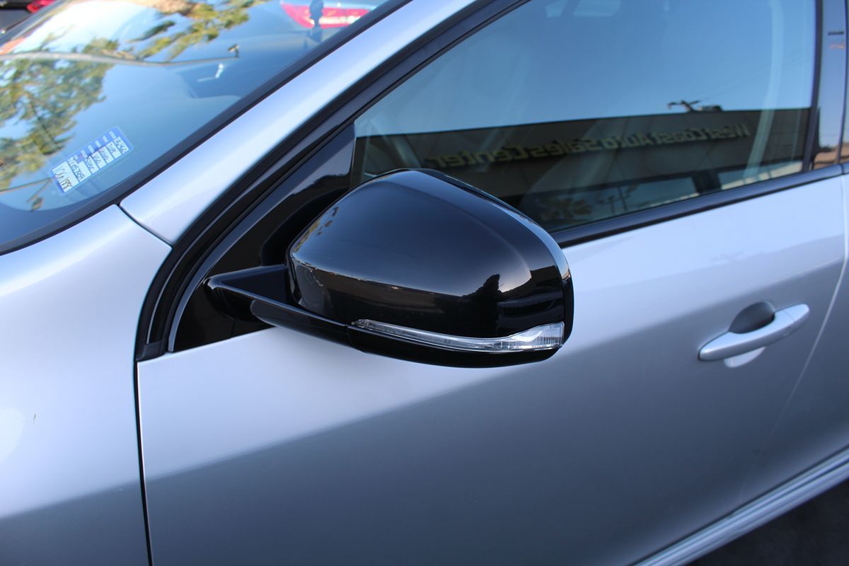 2018 Volvo V60 Base - Photo 12