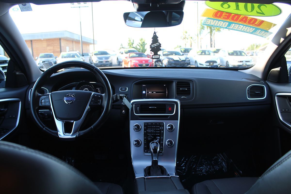 2018 Volvo V60 Base - Photo 26