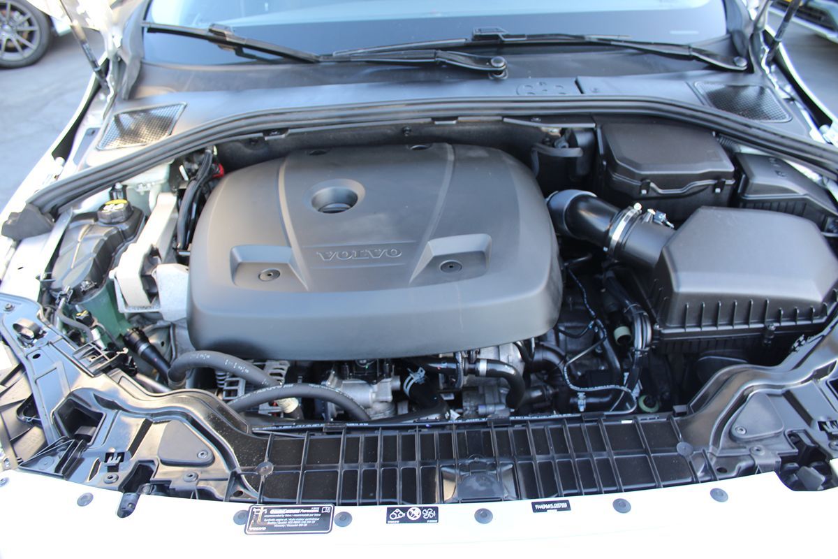 2018 Volvo V60 Base - Photo 33