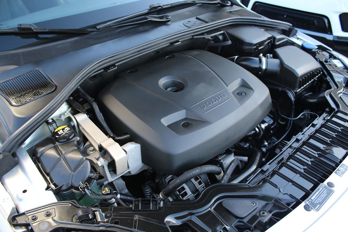 2018 Volvo V60 Base - Photo 34