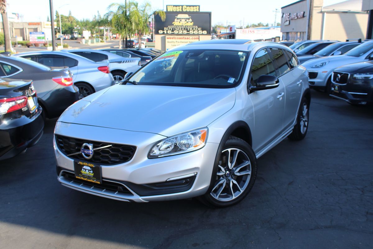 2018 Volvo V60 Base - Photo 37
