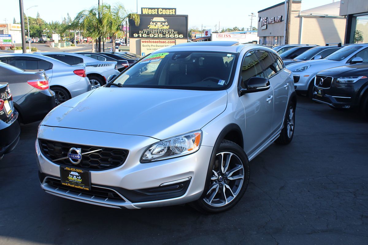 2018 Volvo V60 Base - Photo 38