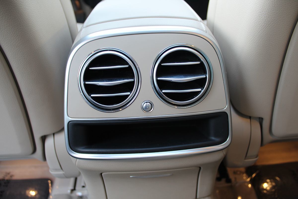 2019 Mercedes Benz S 450 photo 31
