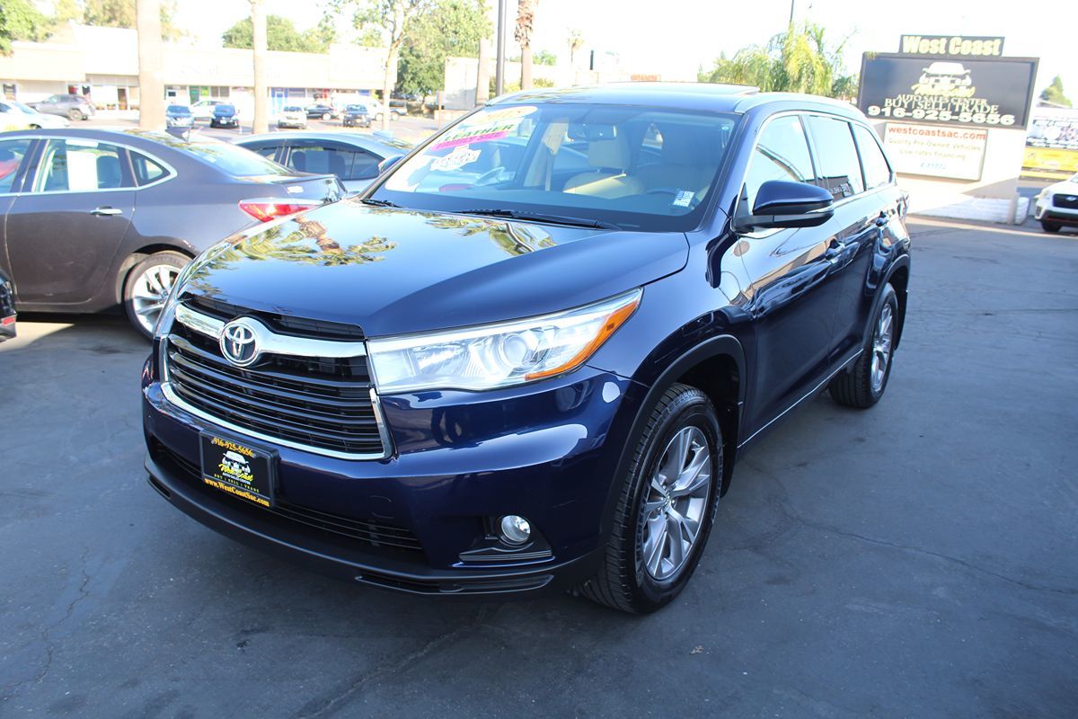 2015 Toyota Highlander XLE photo 4