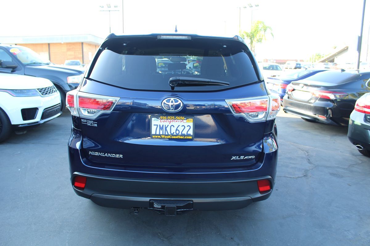 2015 Toyota Highlander XLE photo 6