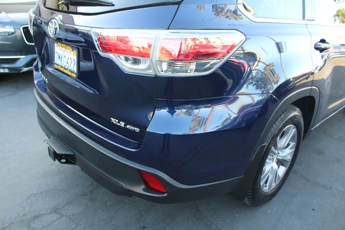 2015 Toyota Highlander XLE photo 17