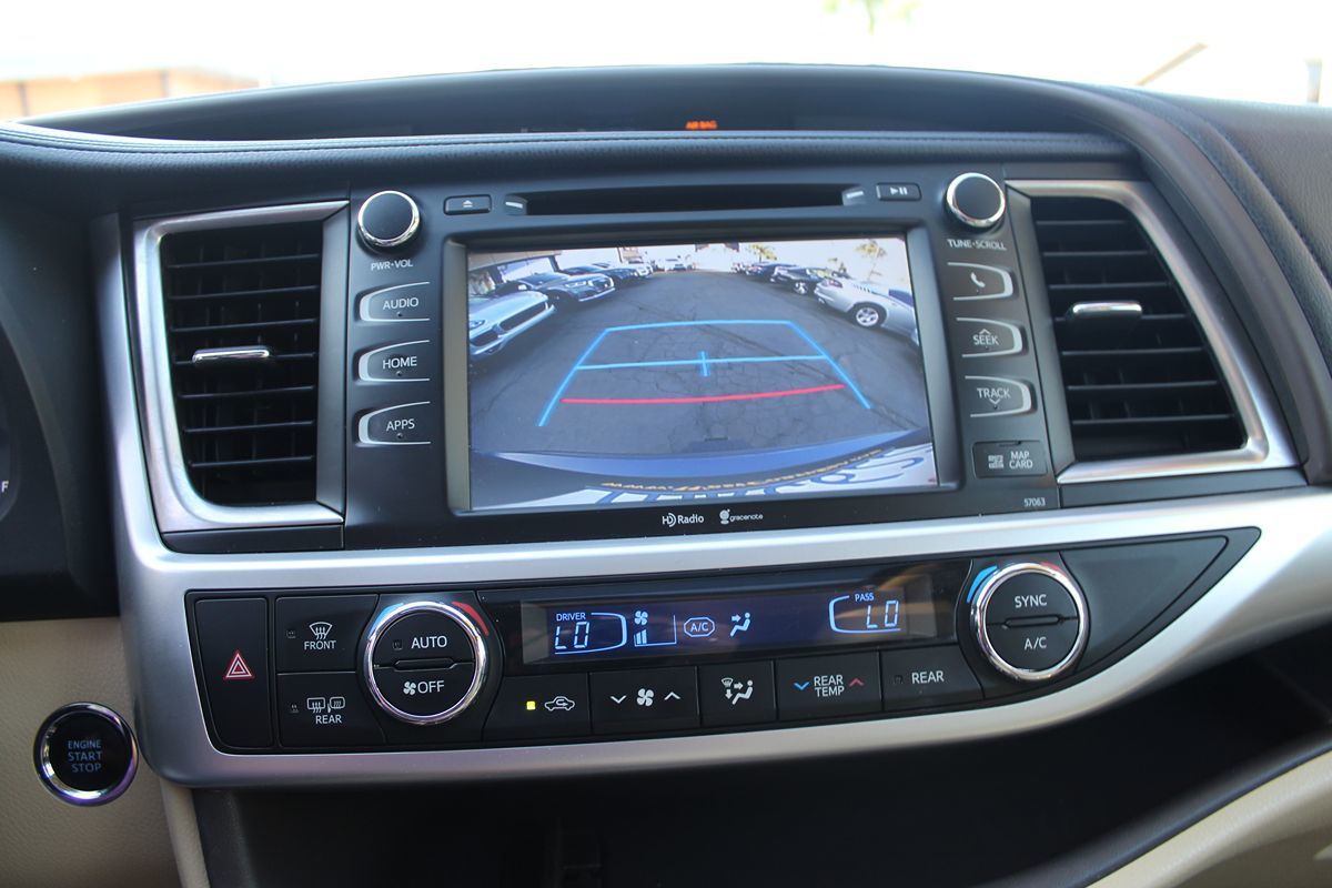 2015 Toyota Highlander XLE photo 33