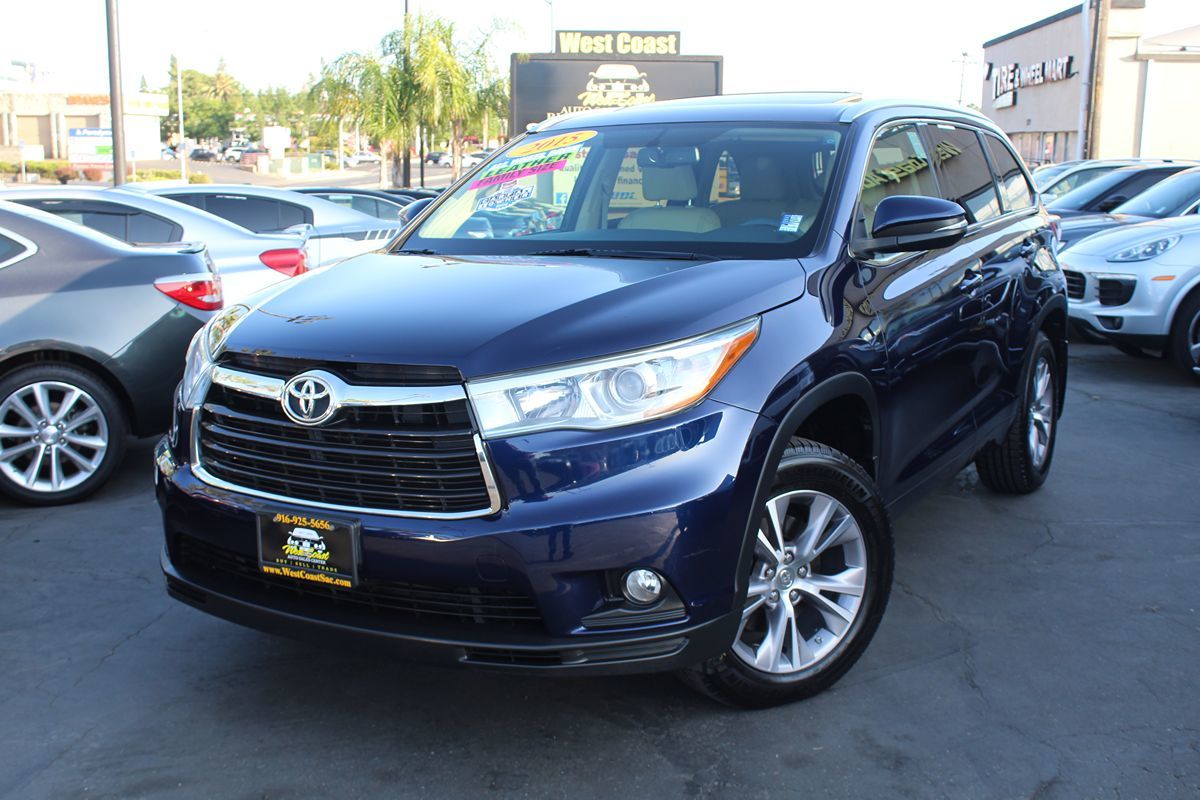 2015 Toyota Highlander XLE photo 2