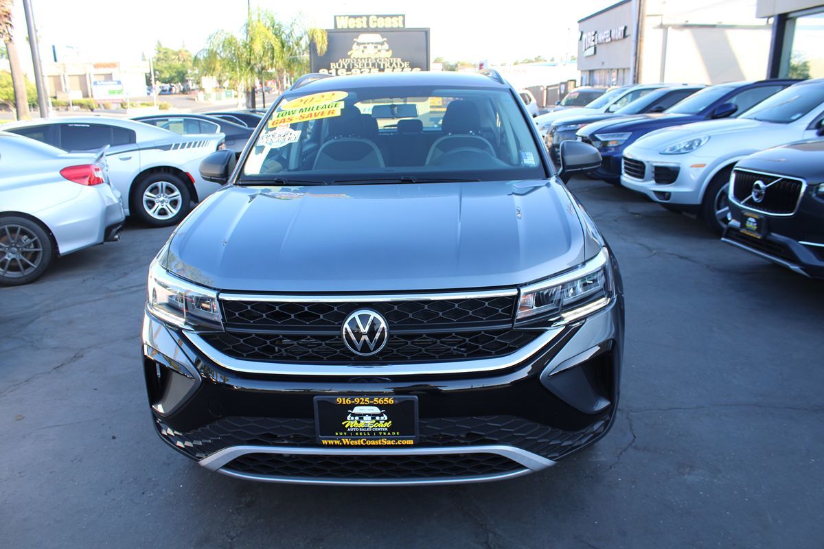 2022 Volkswagen Taos S photo 3