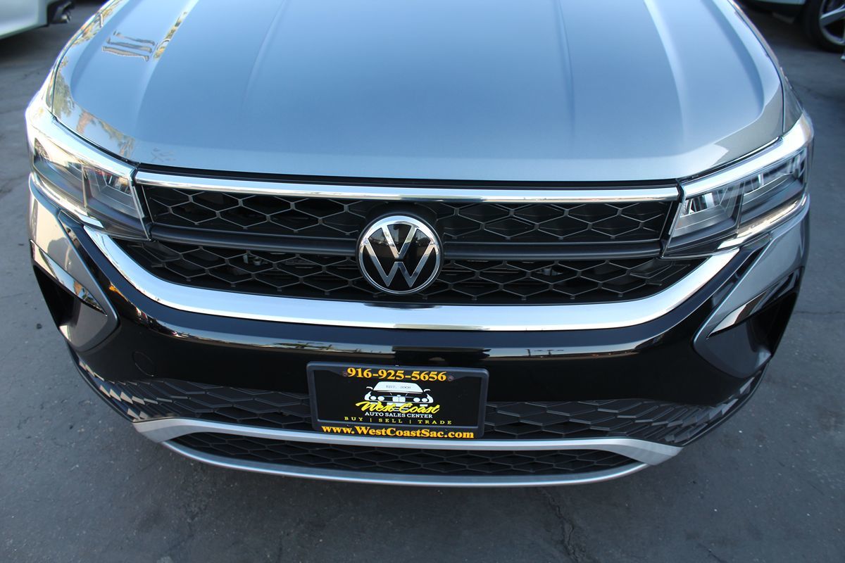 2022 Volkswagen Taos S photo 9