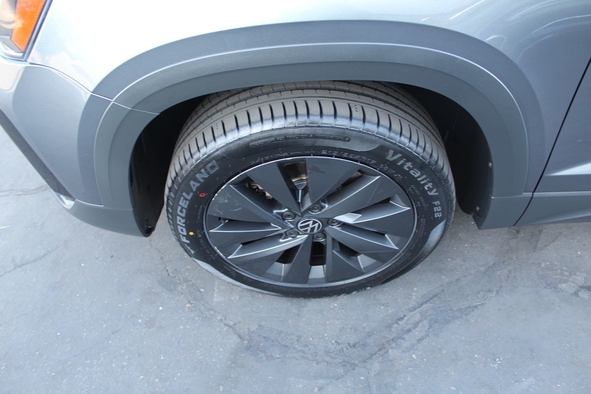 2022 Volkswagen Taos S photo 11