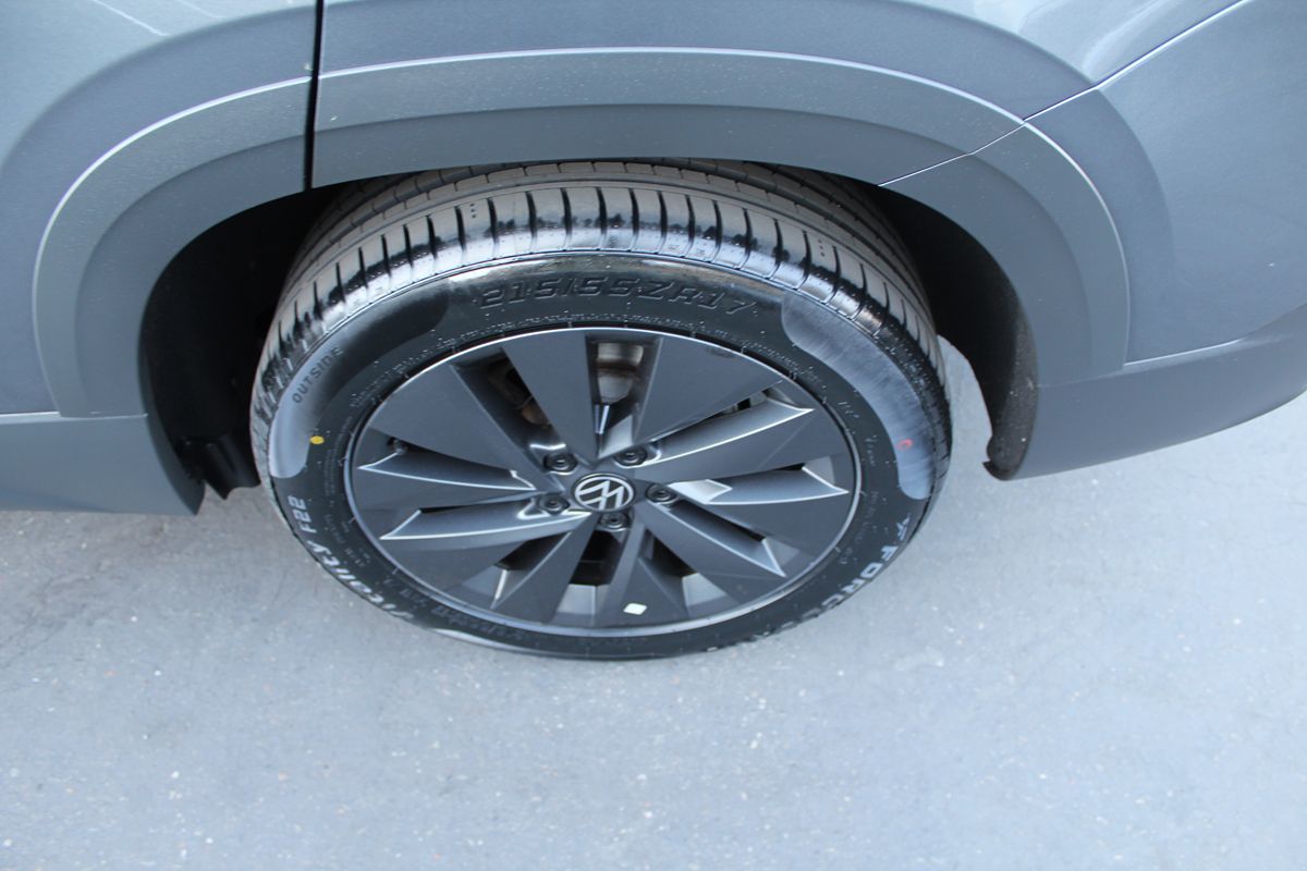 2022 Volkswagen Taos S photo 13
