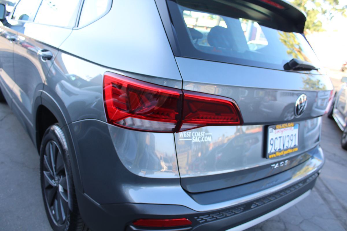 2022 Volkswagen Taos S photo 15