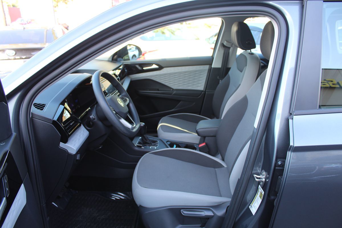 2022 Volkswagen Taos S photo 19