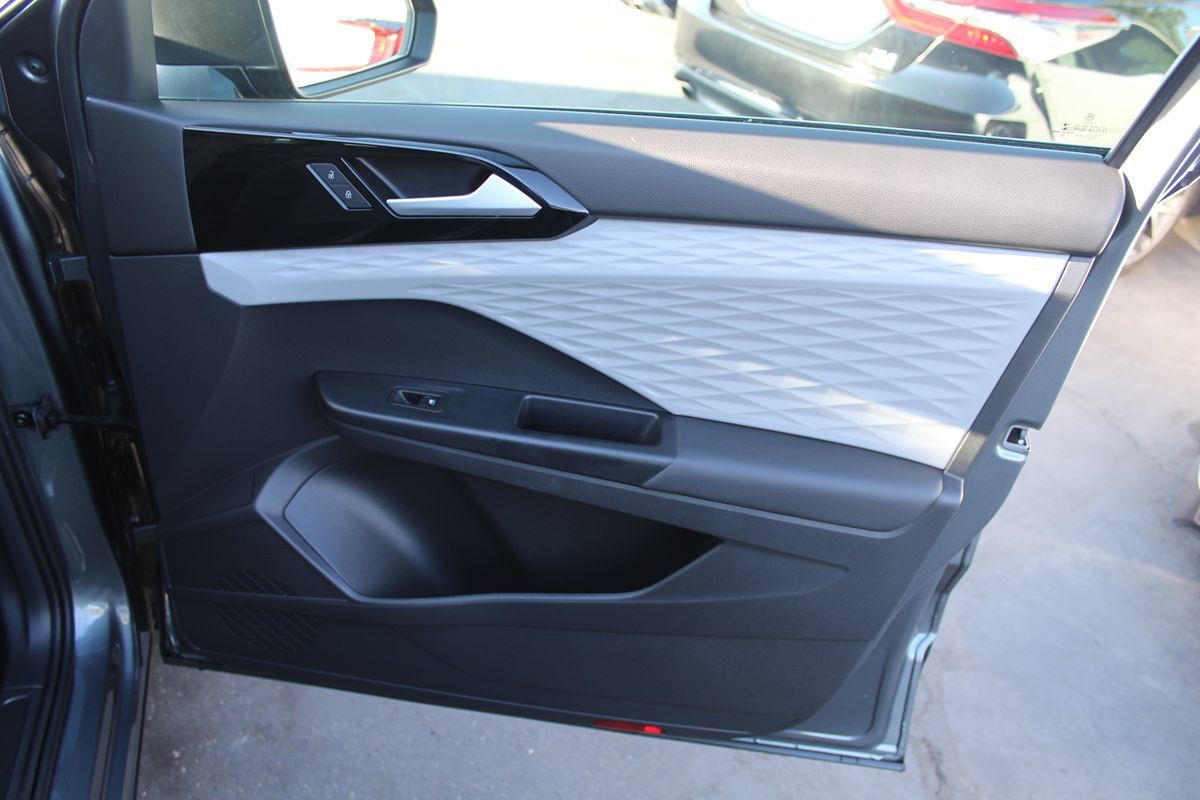 2022 Volkswagen Taos S photo 21