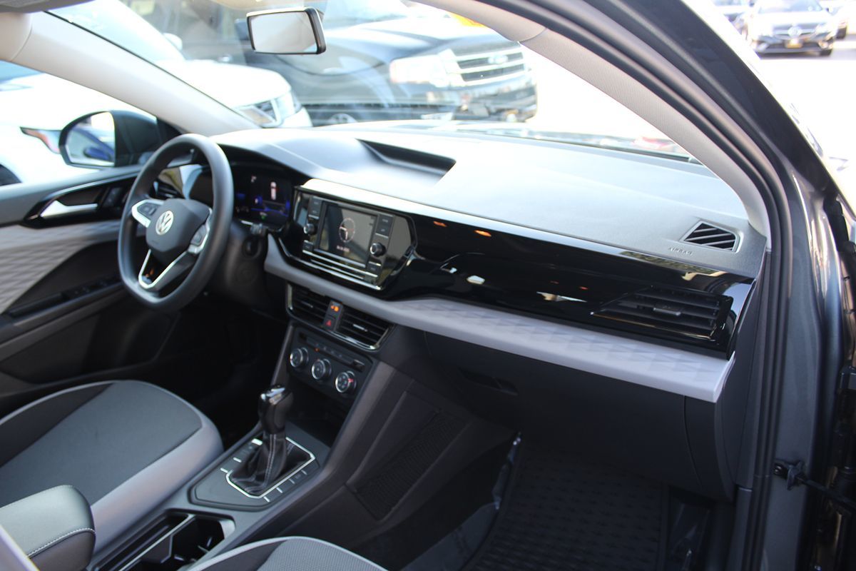 2022 Volkswagen Taos S photo 22