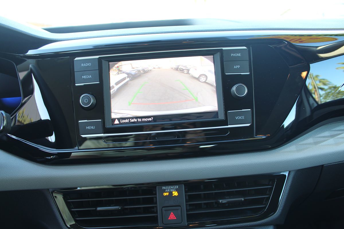 2022 Volkswagen Taos S photo 27