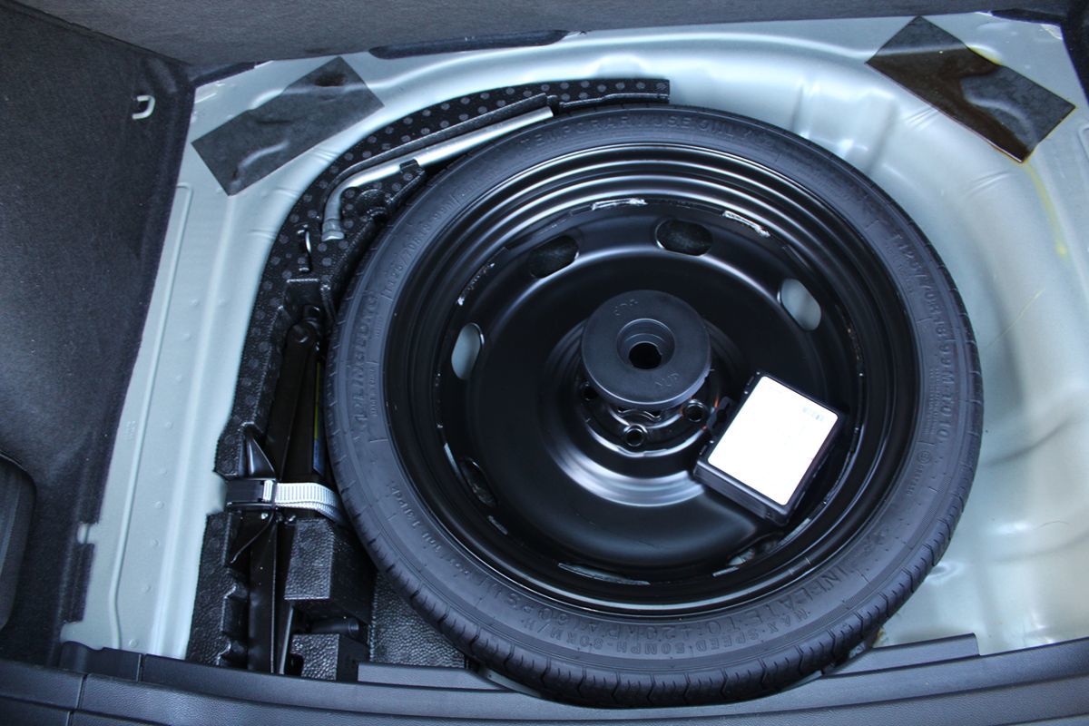 2022 Volkswagen Taos S photo 32