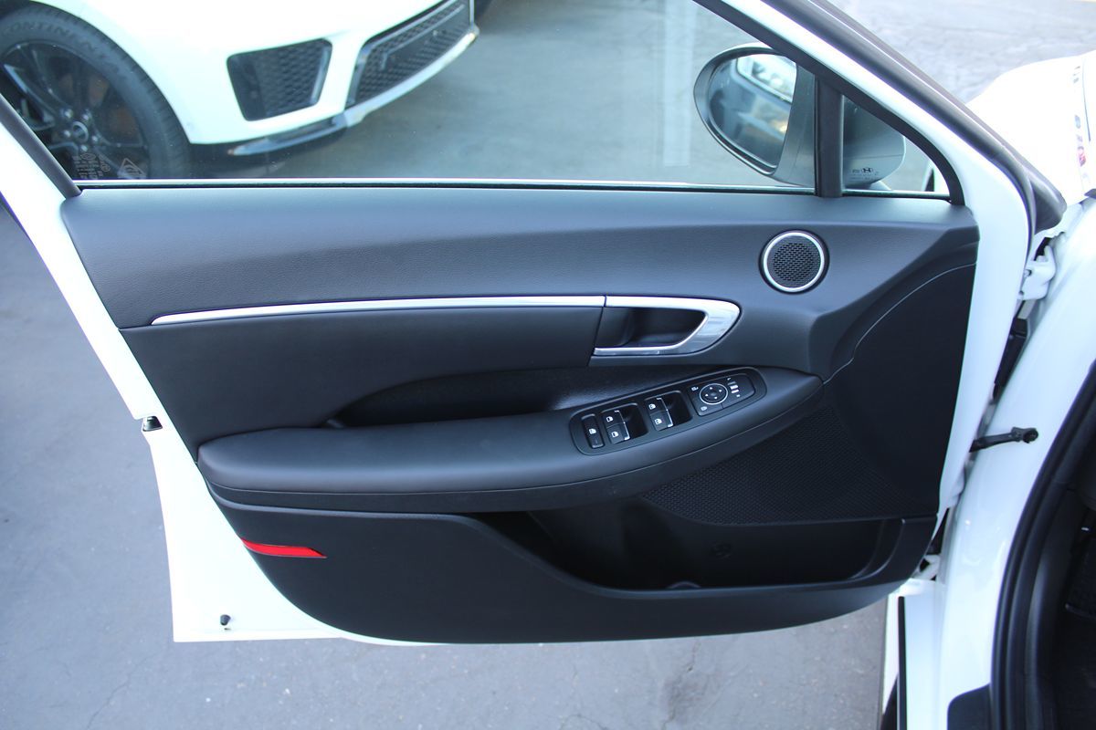 2023 Hyundai Sonata SEL photo 17