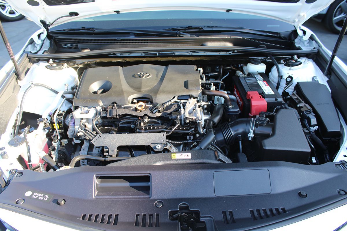 2018 Toyota Camry LE photo 30