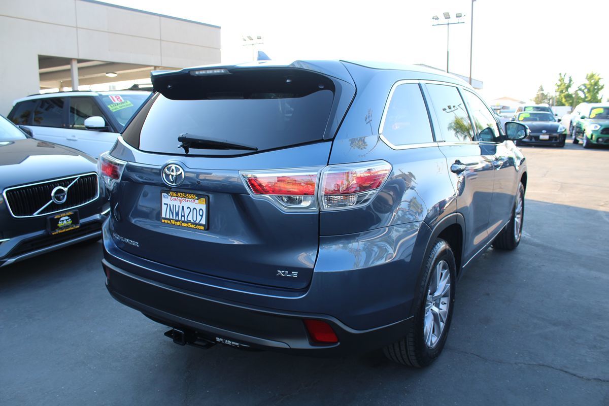 2015 Toyota Highlander XLE photo 5
