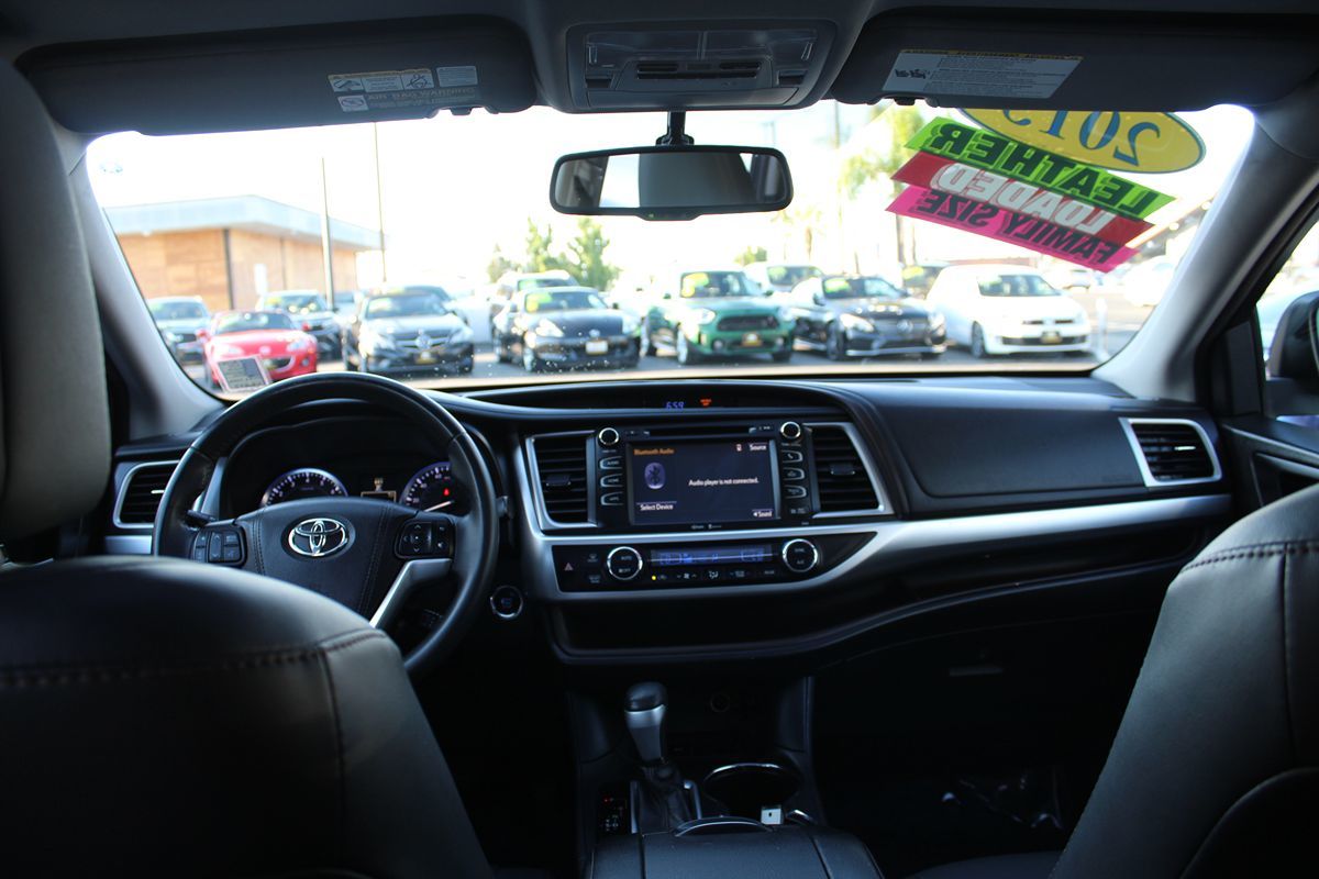 2015 Toyota Highlander XLE photo 27