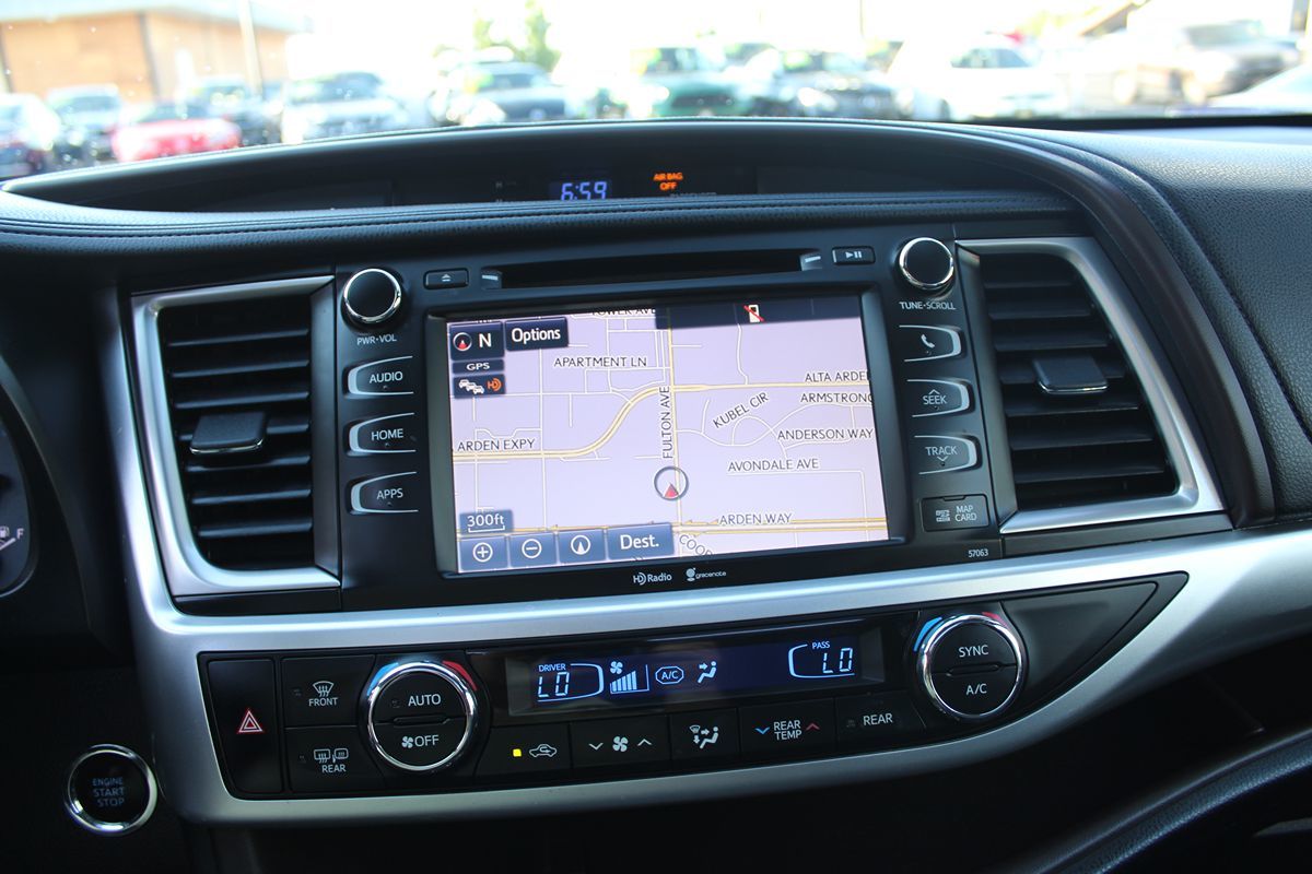 2015 Toyota Highlander XLE photo 28