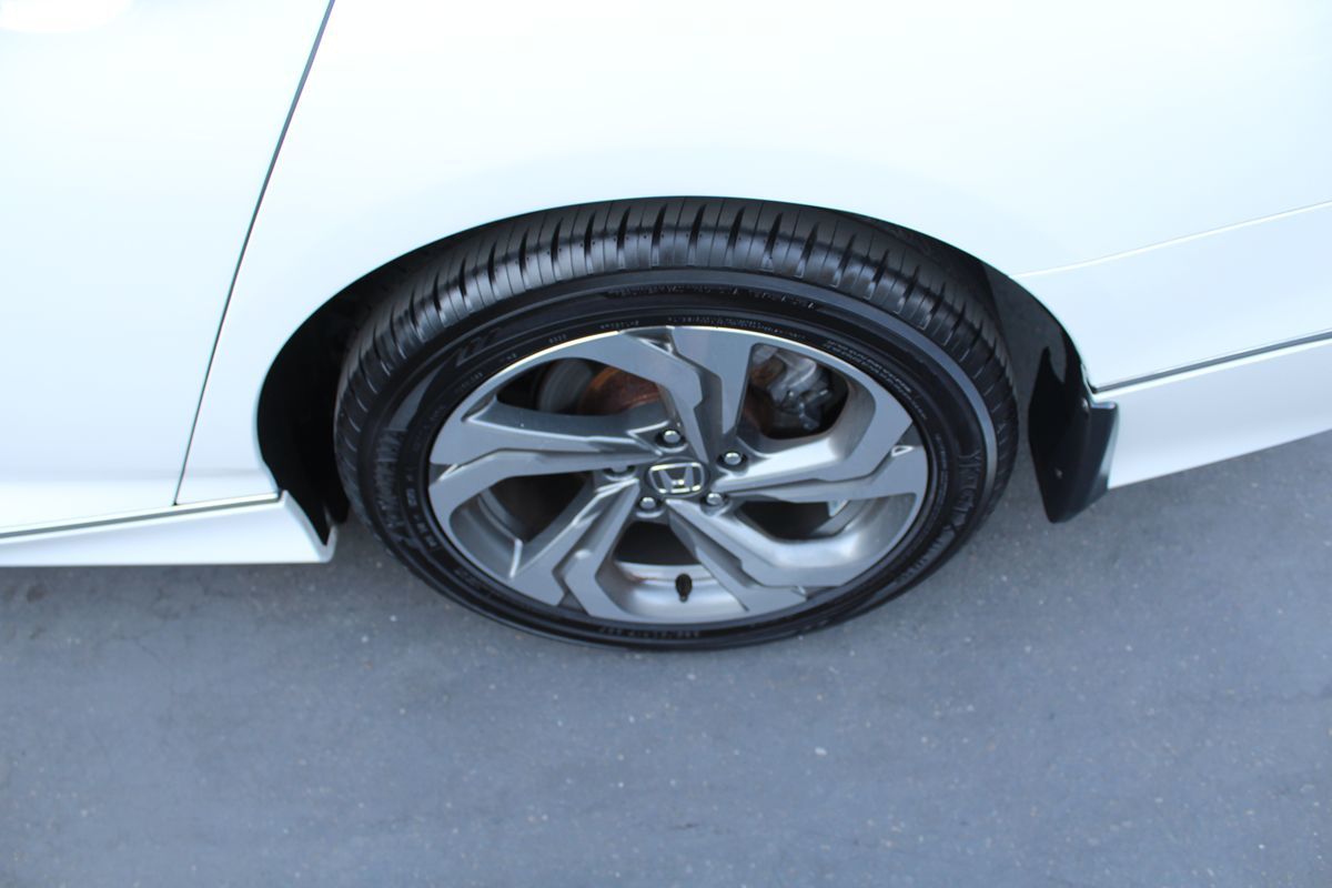 2018 Honda Accord EX-L 1.5T photo 14