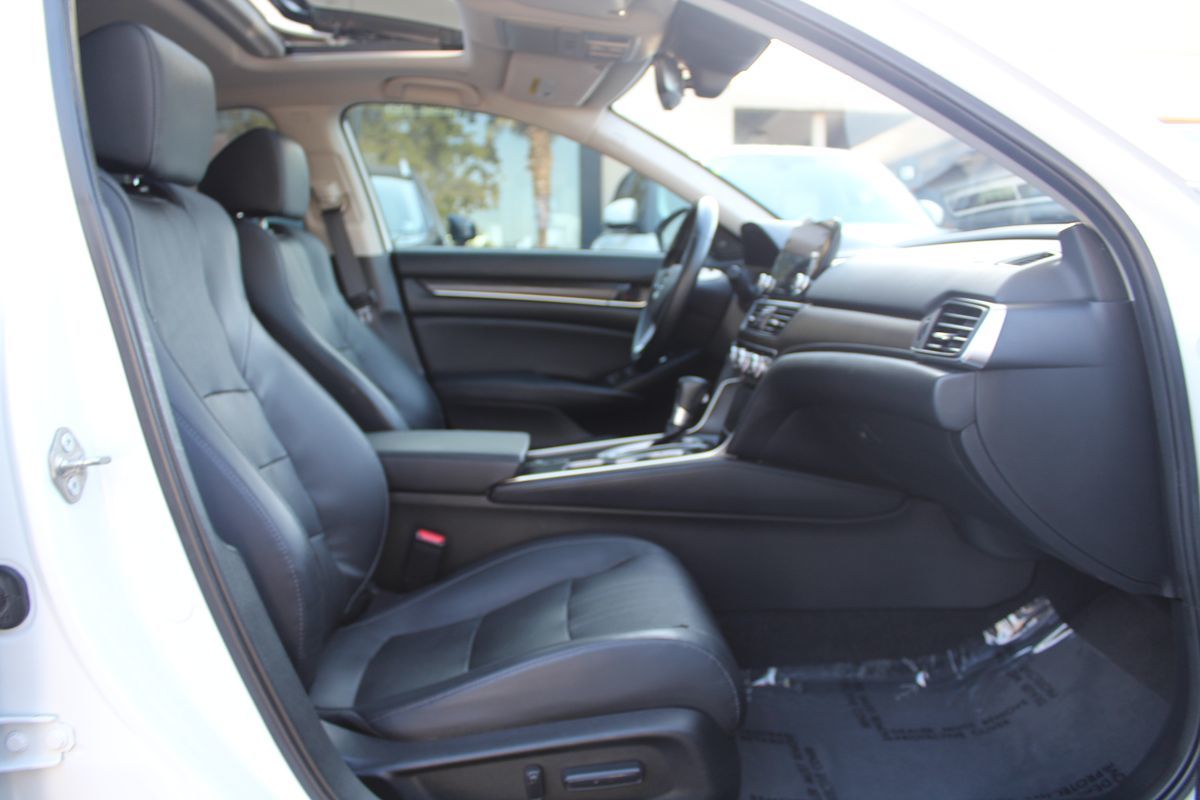 2018 Honda Accord EX-L 1.5T photo 21