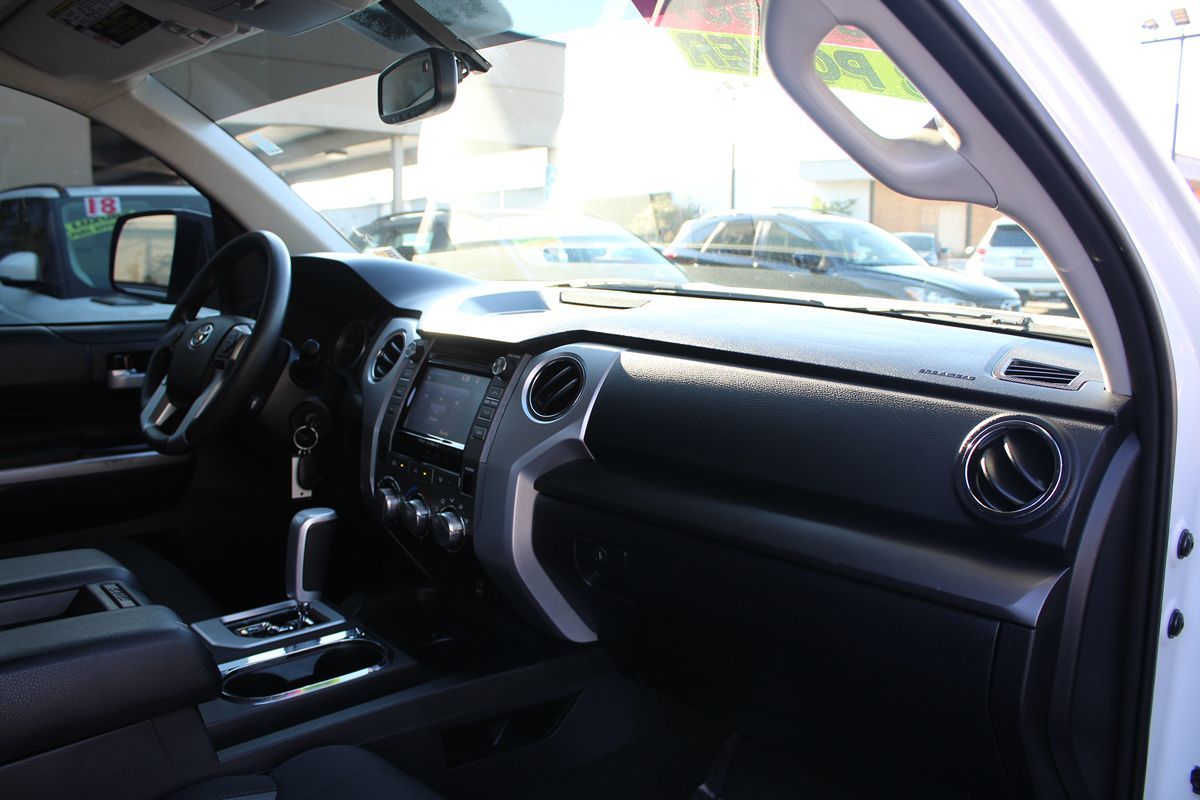 2015 Toyota Tundra SR5 Grade photo 21
