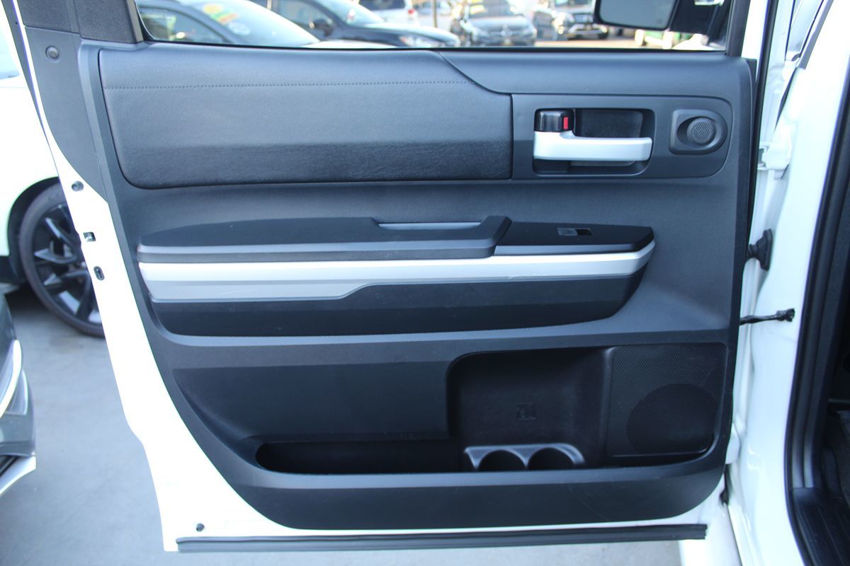 2015 Toyota Tundra SR5 Grade photo 23