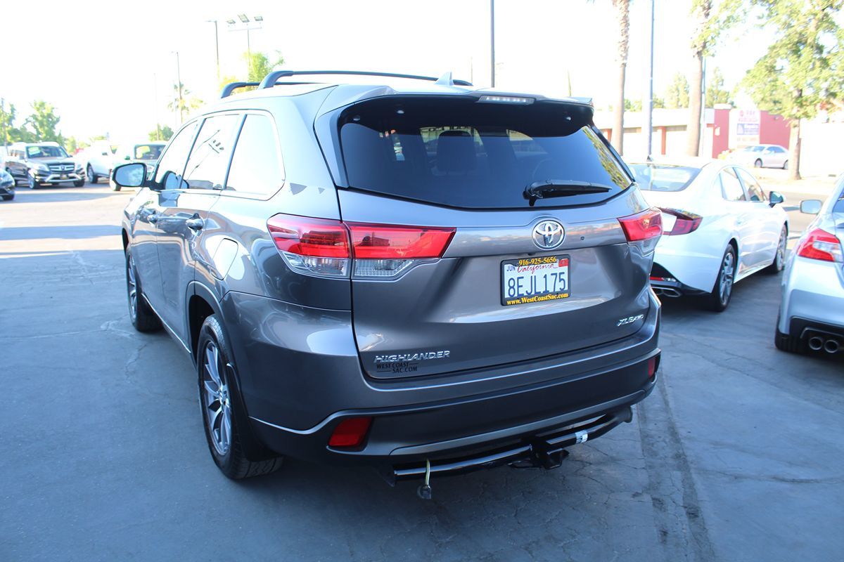 2018 Toyota Highlander XLE photo 5