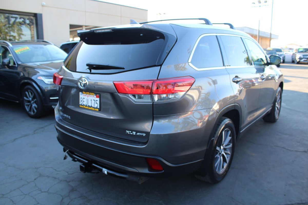 2018 Toyota Highlander XLE photo 7