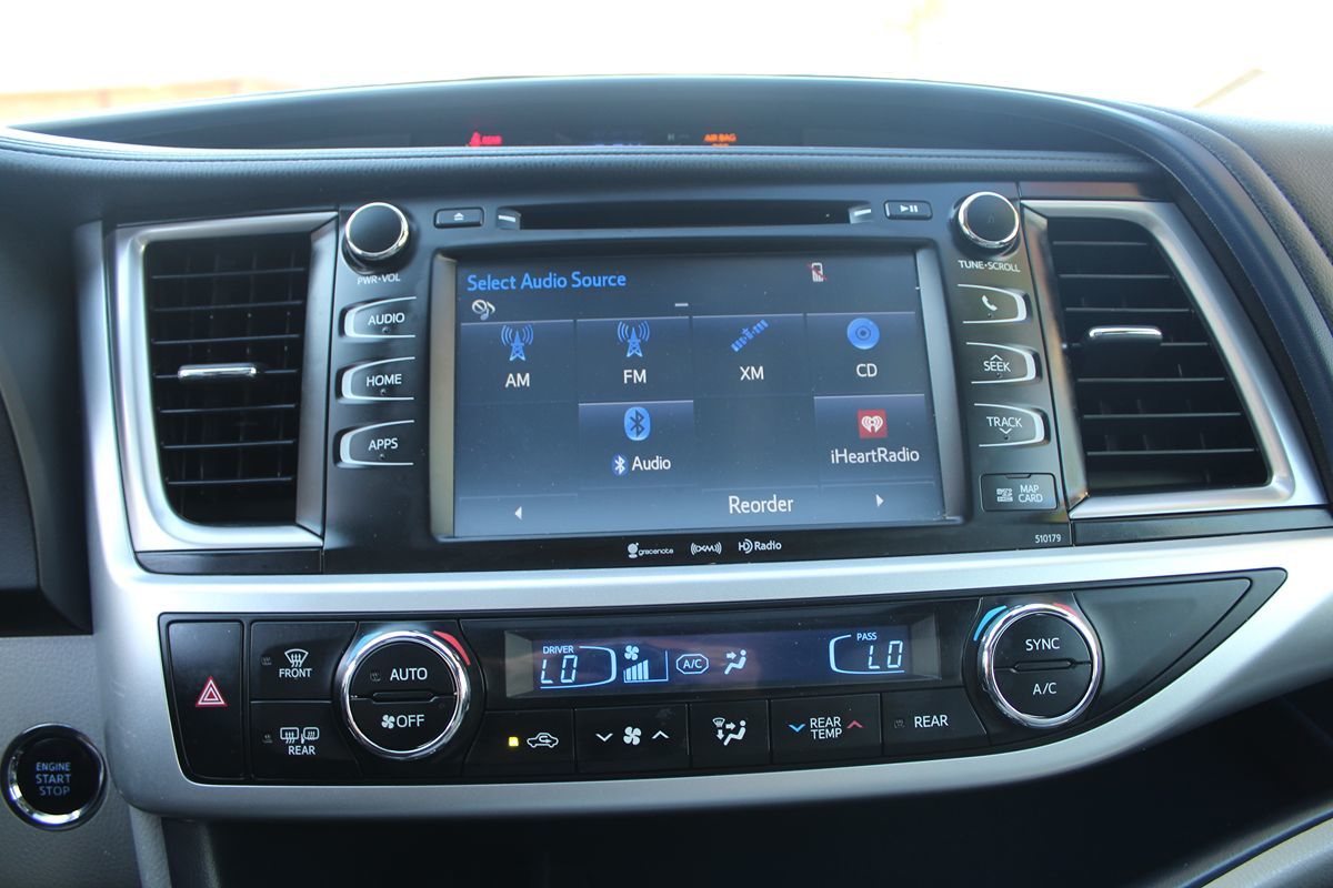 2018 Toyota Highlander XLE photo 32