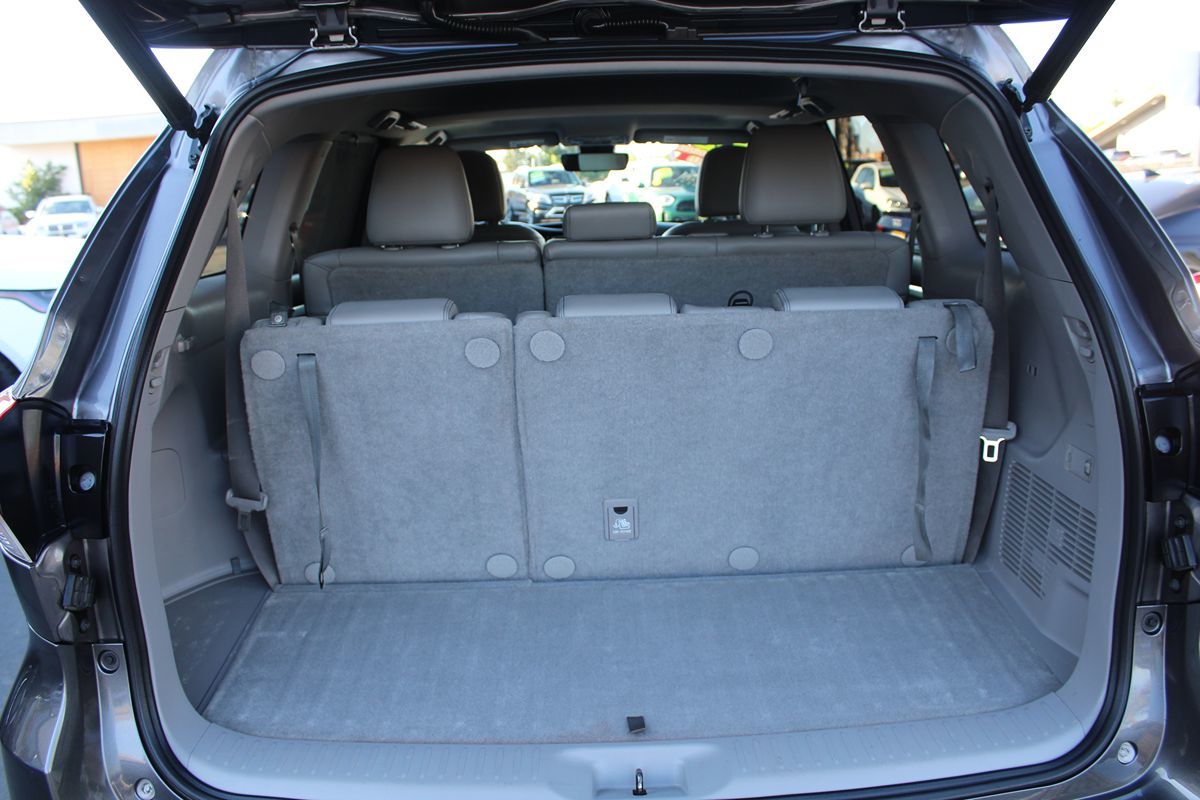 2018 Toyota Highlander XLE photo 37